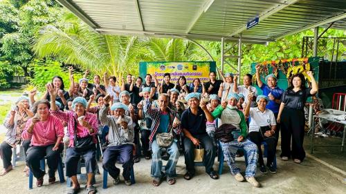🌻🌻สำนักงานพัฒนาชุมชนอำเภอพระพุทธบาท ดำเนินโครงการสนับสนุนกิจกรรมตามแผนการขับคลื่อนการขจัดความยากจน กิจกรรมการส่งเสริมอาชีพครัวเรือนเป้าหมาย